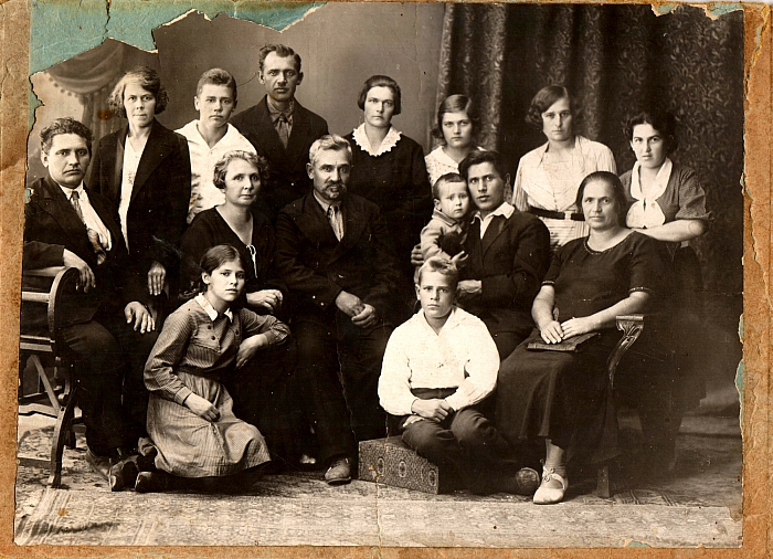 Слева Михаил Николаевич и Серафима Сергеевна Наченские