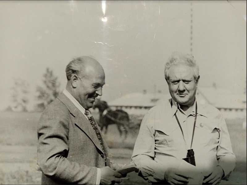 Ипподром. Справа Давид Дмитриевич Завельгельский