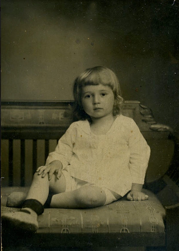 Александр Михайлович Аверин